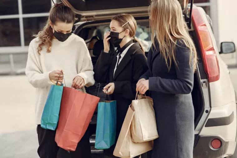 Chauffeur privé pour faire du shopping en ville et patienter entre les différents magasins visités, Toulouse, VTC LES 2 LORDS